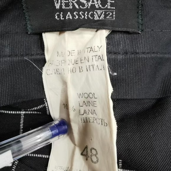 Authentic and Rare Versace Classic V2 Single Pleated Trousers Size 32 - Picture 6 of 7